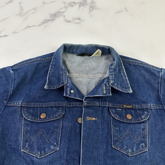 Wrangler No Fault Denim Vintage 70s Jean Jacket Size L 48 Distressed Trucker - Picture 2 of 13